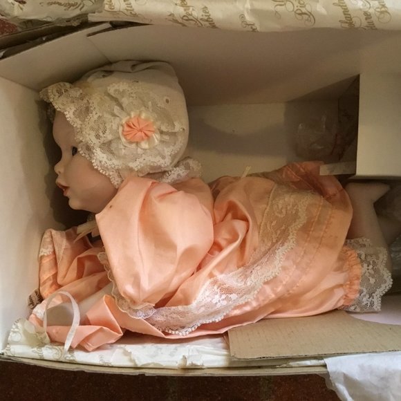 Yolandas Picture Perfect Babies for Edwin Knowles Babies Heather - NIB - Picture 3 of 7